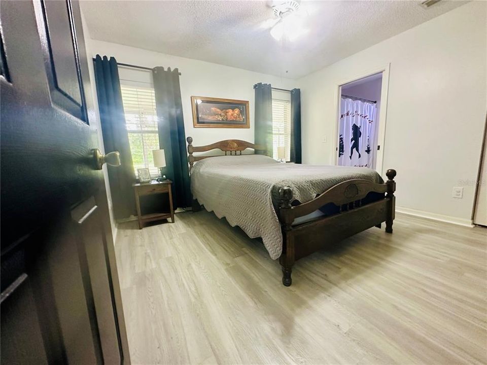 На продажу: $287,900 (3 спален, 2 ванн, 1132 Квадратных фут)
