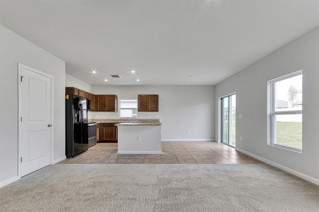 В аренду: $1,895 (3 спален, 2 ванн, 1312 Квадратных фут)