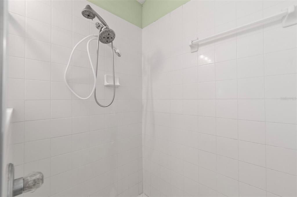 En Venta: $385,000 (3 camas, 2 baños, 2089 Pies cuadrados)