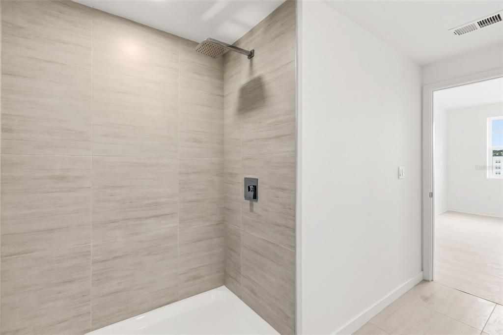 For Rent: $2,300 (3 beds, 2 baths, 1150 Square Feet)