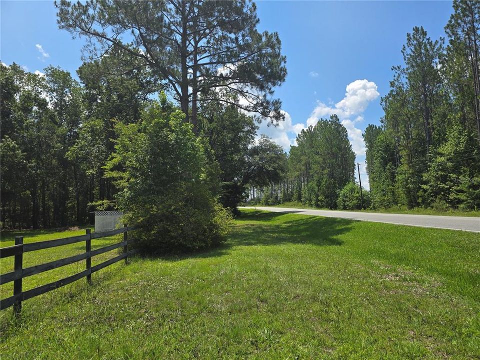 For Sale: $174,900 (3 beds, 2 baths, 1216 Square Feet)