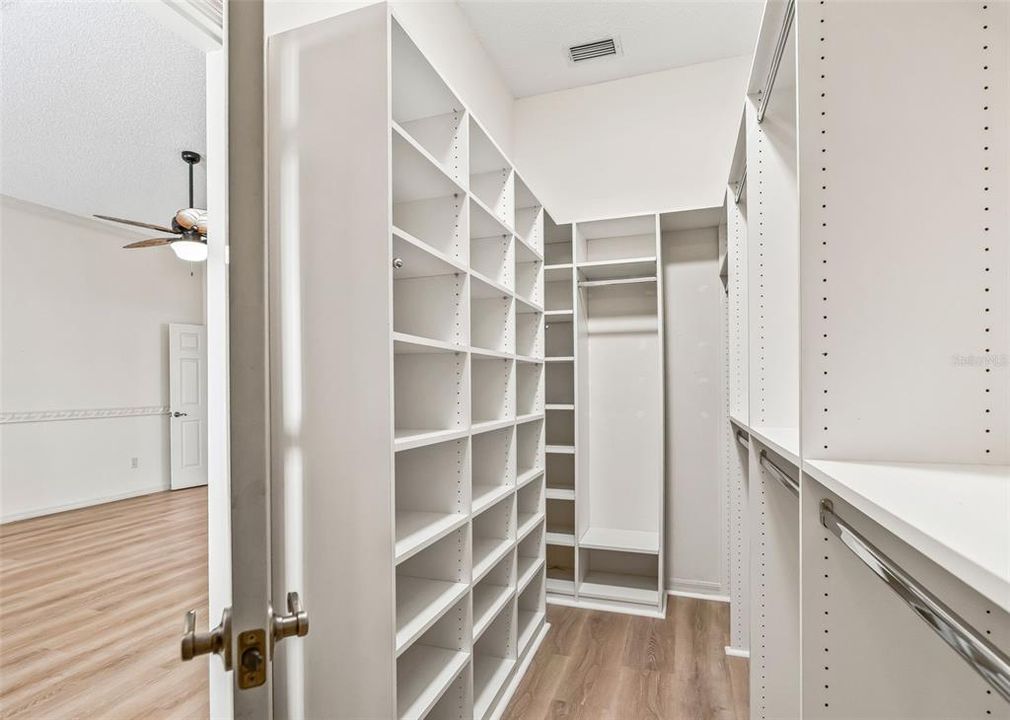 En Venta: $424,900 (3 camas, 2 baños, 2216 Pies cuadrados)
