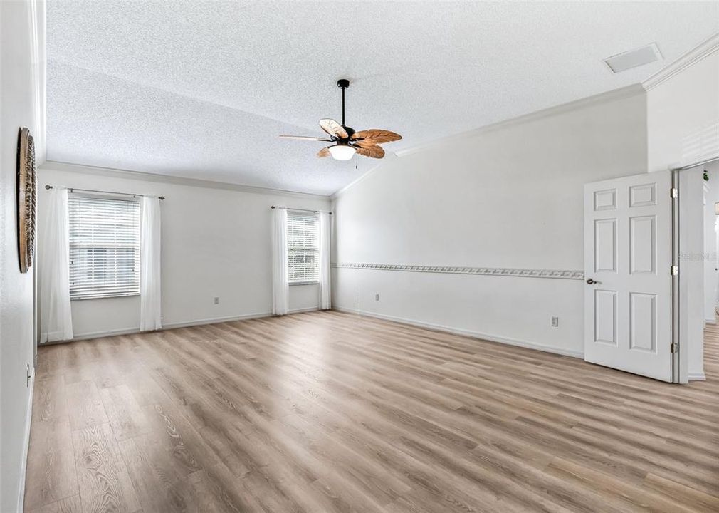 En Venta: $424,900 (3 camas, 2 baños, 2216 Pies cuadrados)