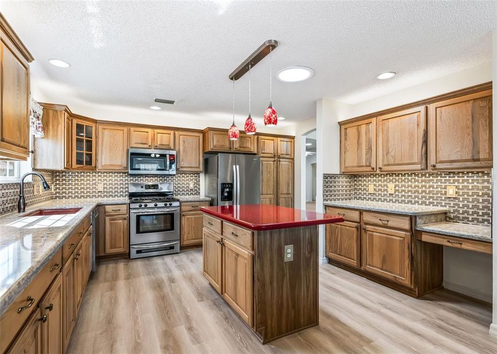 En Venta: $424,900 (3 camas, 2 baños, 2216 Pies cuadrados)
