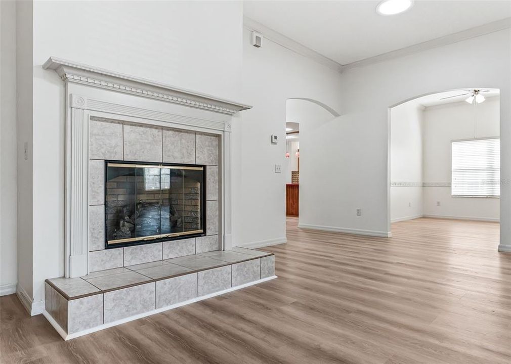 En Venta: $424,900 (3 camas, 2 baños, 2216 Pies cuadrados)