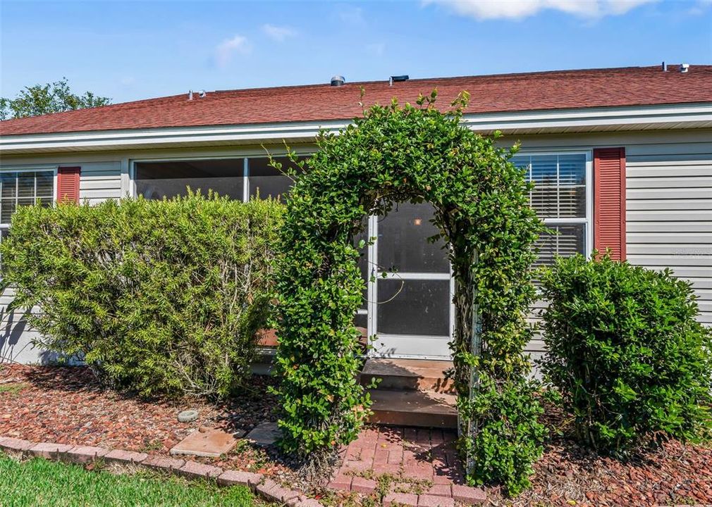 En Venta: $424,900 (3 camas, 2 baños, 2216 Pies cuadrados)