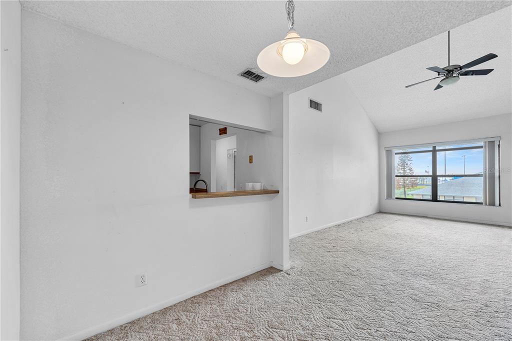 For Sale: $155,000 (2 beds, 2 baths, 1078 Square Feet)