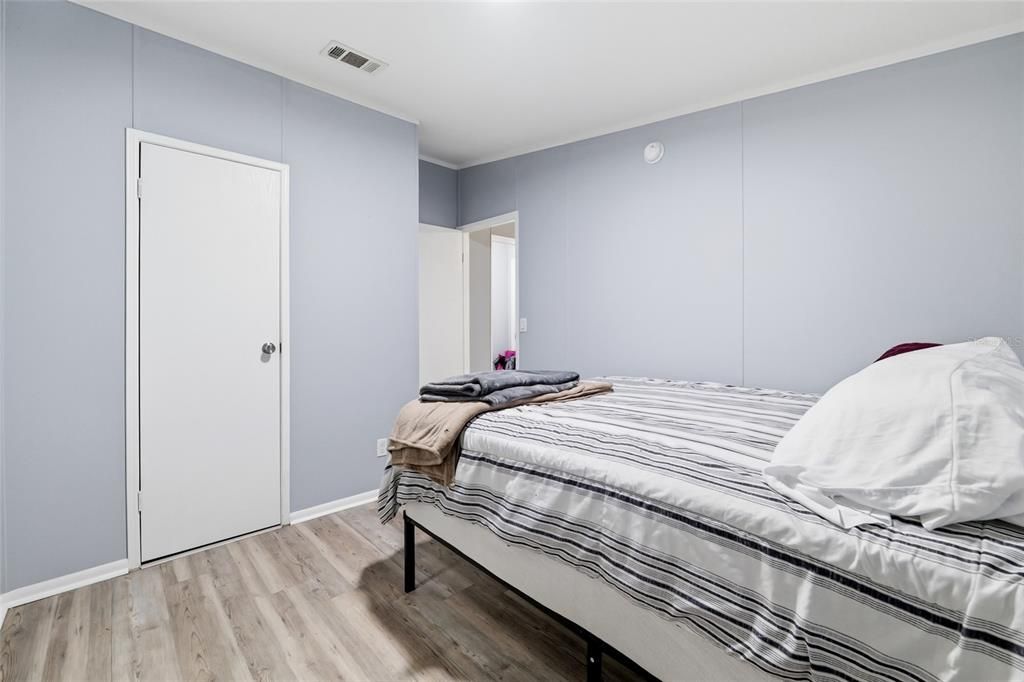 На продажу: $495,000 (5 спален, 2 ванн, 1620 Квадратных фут)