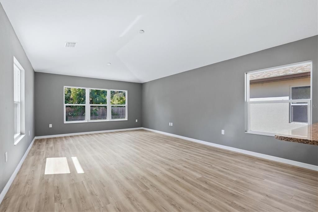 For Rent: $1,850 (2 beds, 2 baths, 1342 Square Feet)