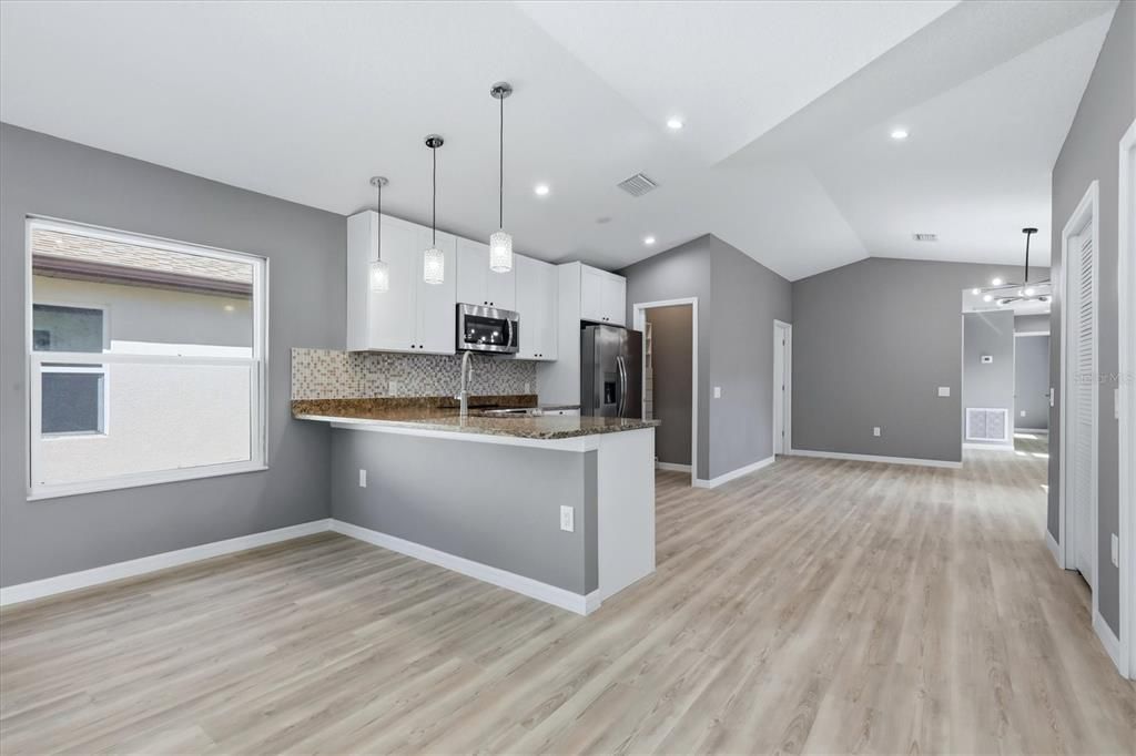 For Rent: $1,850 (2 beds, 2 baths, 1342 Square Feet)