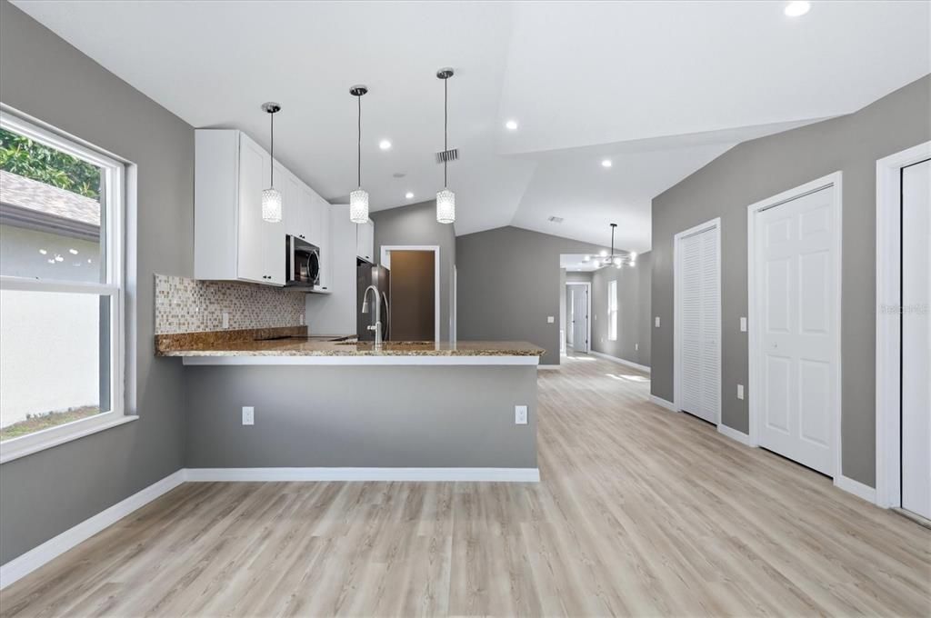 For Rent: $1,850 (2 beds, 2 baths, 1342 Square Feet)