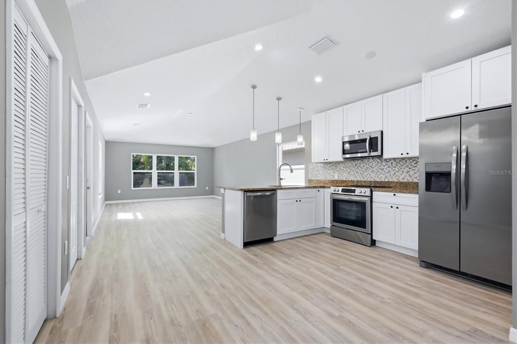 For Rent: $1,850 (2 beds, 2 baths, 1342 Square Feet)