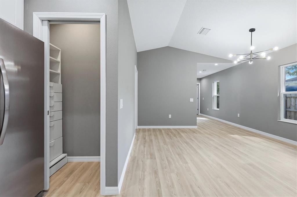For Rent: $1,850 (2 beds, 2 baths, 1342 Square Feet)