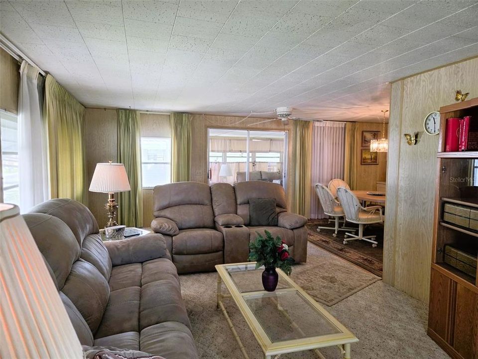 En Venta: $174,900 (2 camas, 2 baños, 1152 Pies cuadrados)