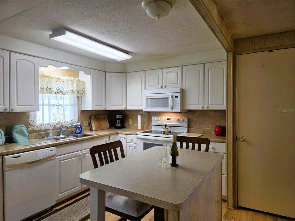 En Venta: $174,900 (2 camas, 2 baños, 1152 Pies cuadrados)
