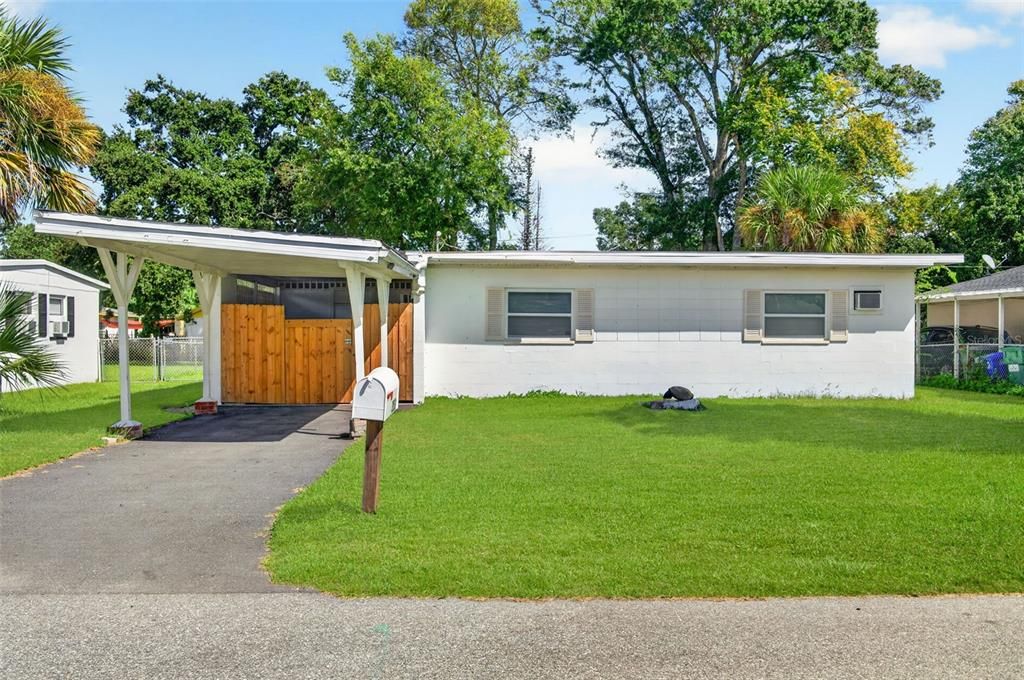 For Sale: $135,000 (2 beds, 1 baths, 928 Square Feet)