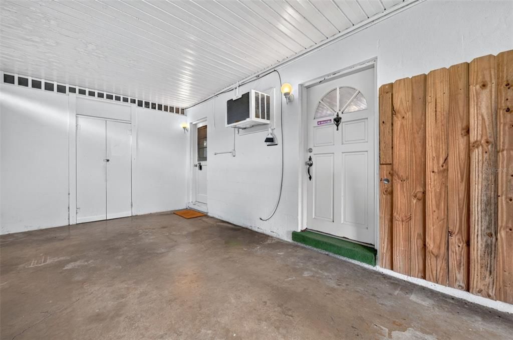 For Sale: $135,000 (2 beds, 1 baths, 928 Square Feet)