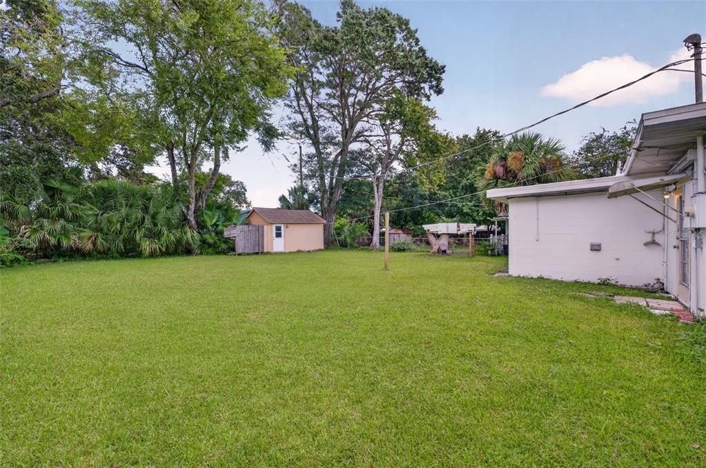For Sale: $135,000 (2 beds, 1 baths, 928 Square Feet)