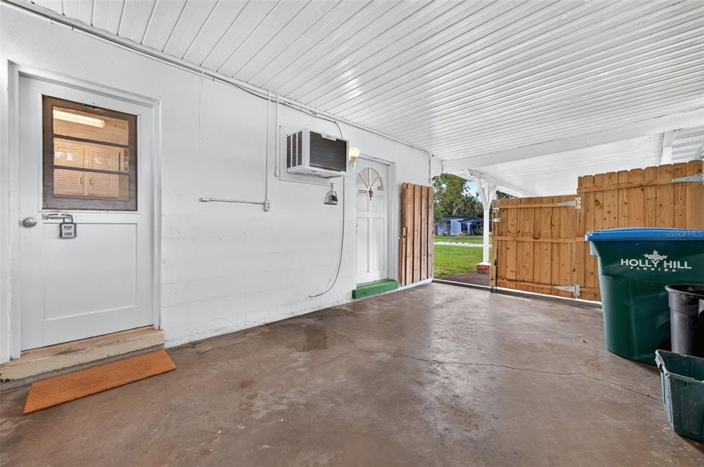 For Sale: $135,000 (2 beds, 1 baths, 928 Square Feet)