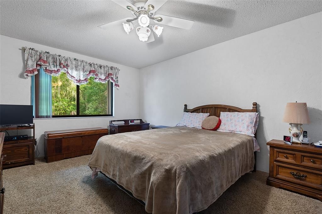 Active With Contract: $315,000 (4 beds, 2 baths, 1784 Square Feet)
