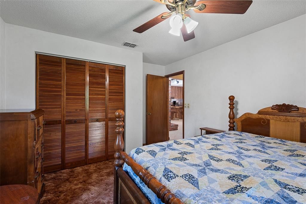 Active With Contract: $315,000 (4 beds, 2 baths, 1784 Square Feet)