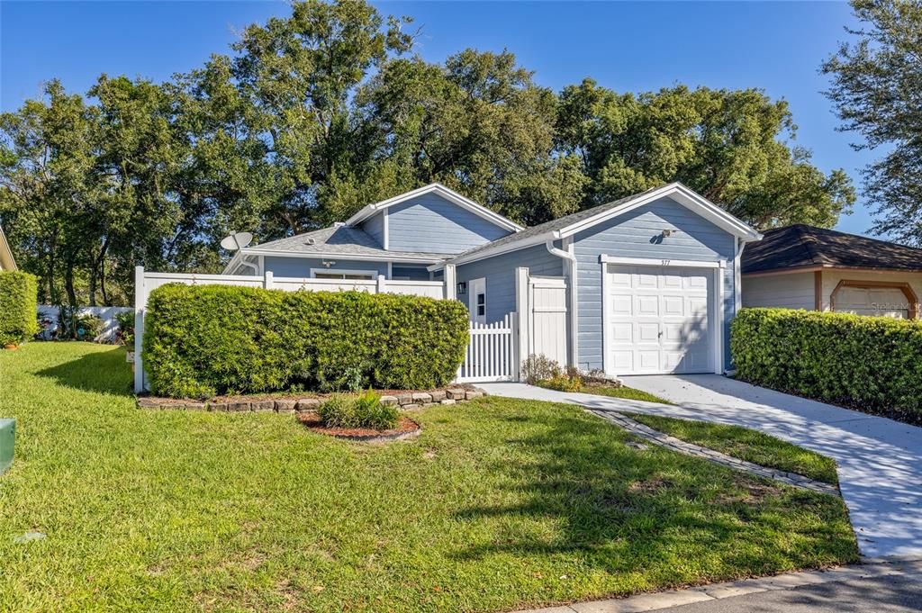 For Sale: $265,000 (2 beds, 2 baths, 1147 Square Feet)