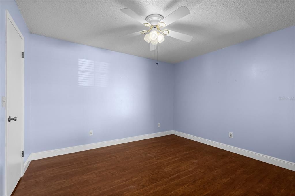For Sale: $265,000 (2 beds, 2 baths, 1147 Square Feet)