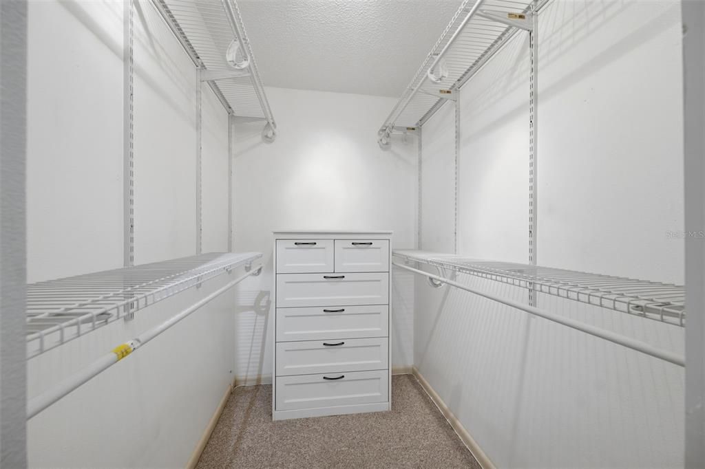 На продажу: $215,000 (2 спален, 2 ванн, 1608 Квадратных фут)