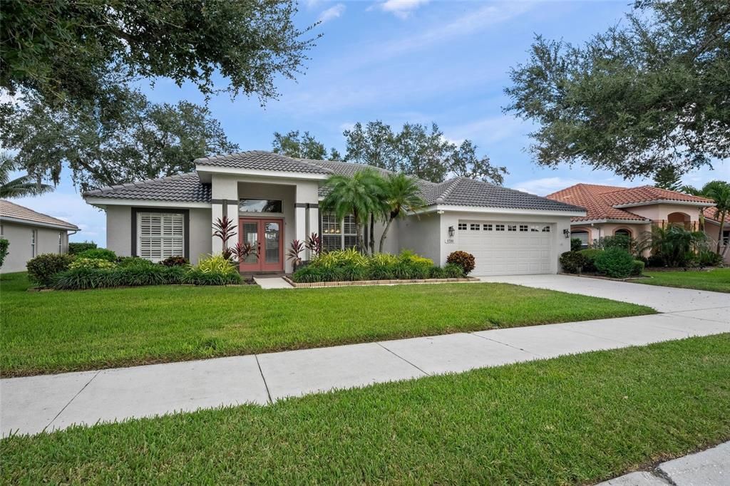 For Sale: $449,900 (2 beds, 2 baths, 1911 Square Feet)