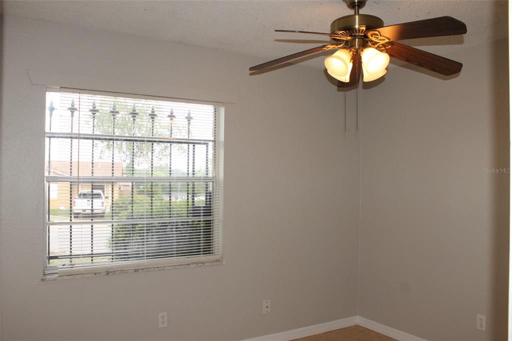 For Rent: $1,649 (3 beds, 1 baths, 1025 Square Feet)