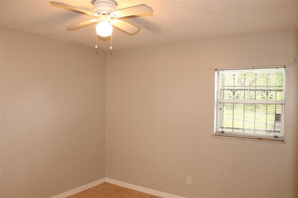 For Rent: $1,649 (3 beds, 1 baths, 1025 Square Feet)