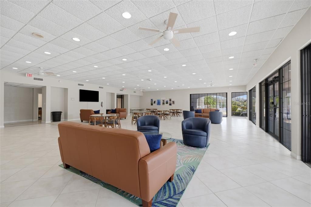 For Sale: $269,000 (2 beds, 2 baths, 1075 Square Feet)