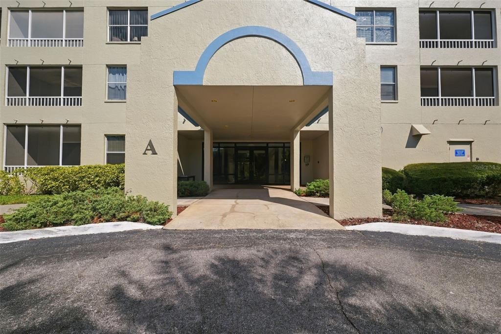 For Sale: $269,000 (2 beds, 2 baths, 1075 Square Feet)