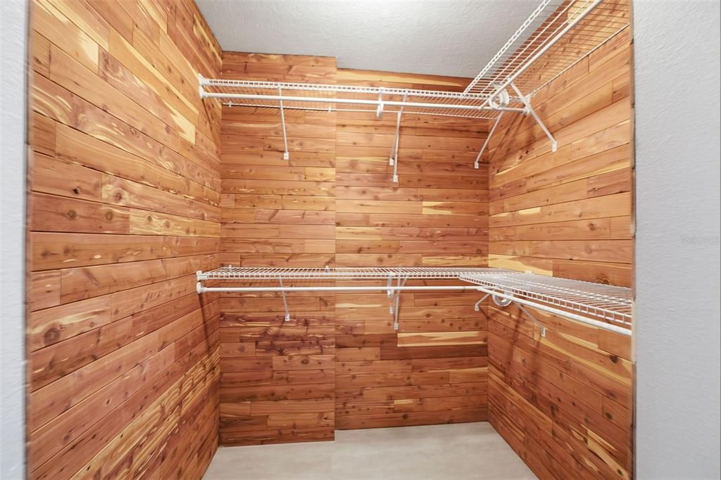 For Sale: $269,000 (2 beds, 2 baths, 1075 Square Feet)