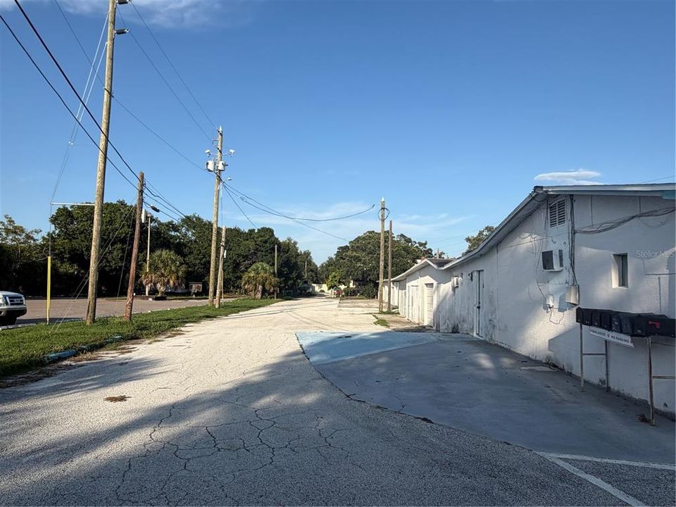 待售: $2,575,000 (0.46 acres)