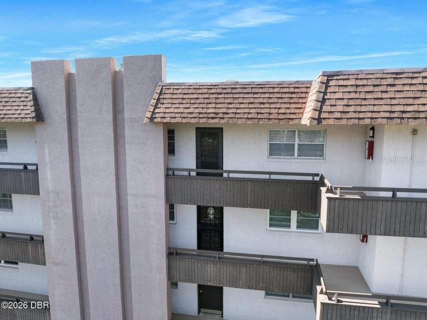 For Sale: $137,000 (2 beds, 2 baths, 932 Square Feet)