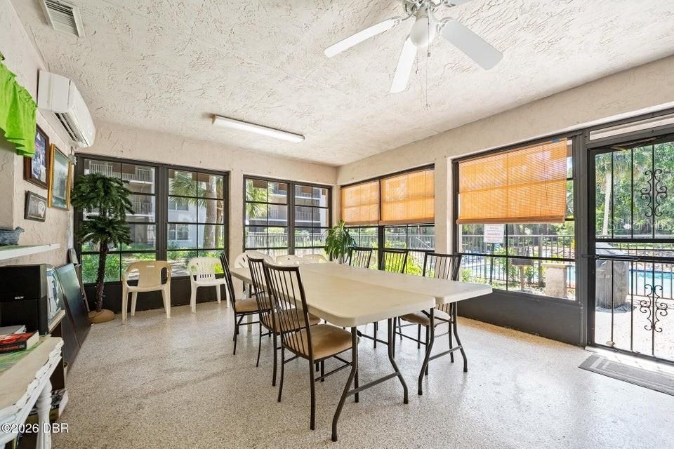 For Sale: $137,000 (2 beds, 2 baths, 932 Square Feet)