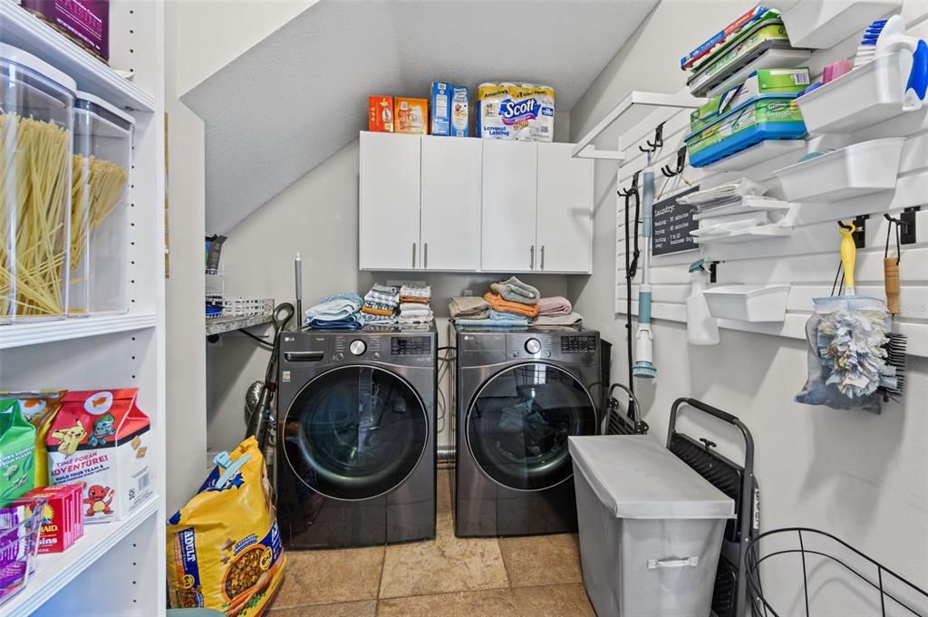 待售: $580,000 (5 贝兹, 3 浴室, 3524 平方英尺)