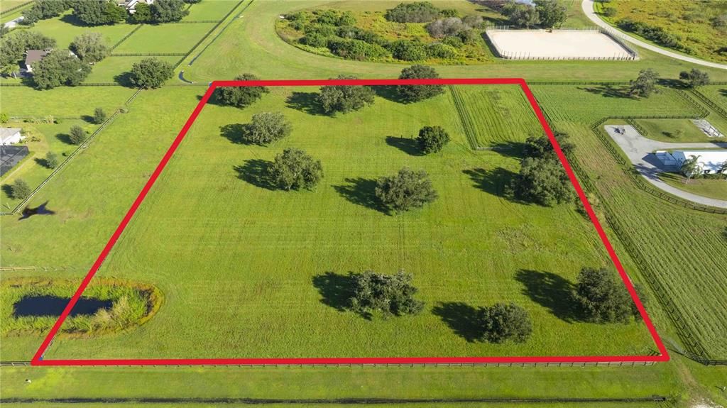 En Venta: $1,600,000 (5.22 acres)