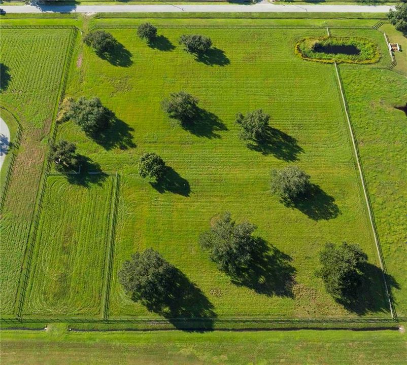 En Venta: $1,600,000 (5.22 acres)
