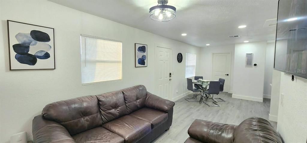 En Venta: $239,900 (2 camas, 1 baños, 756 Pies cuadrados)