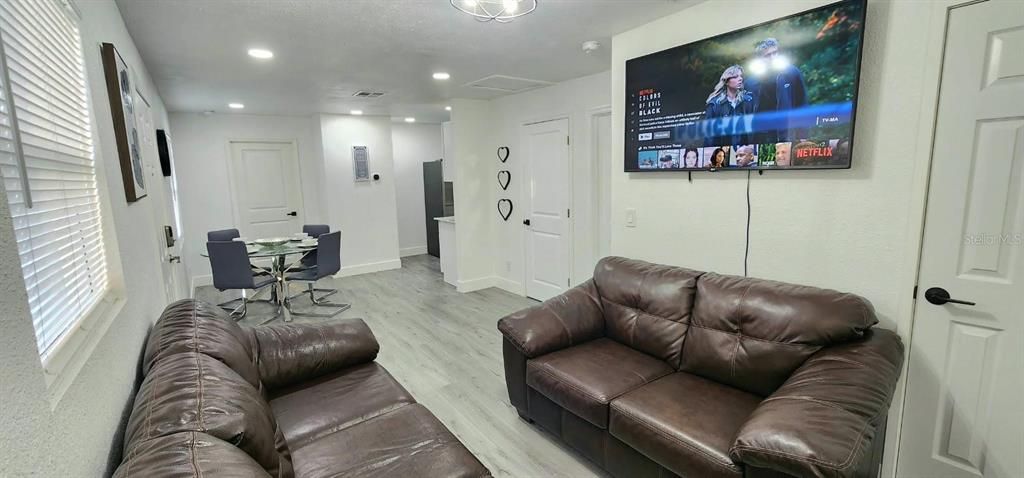 En Venta: $239,900 (2 camas, 1 baños, 756 Pies cuadrados)