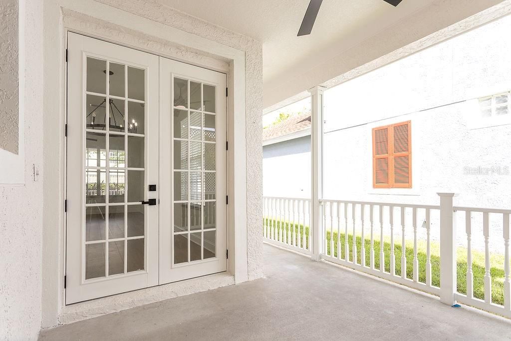 En Venta: $519,500 (3 camas, 2 baños, 1579 Pies cuadrados)