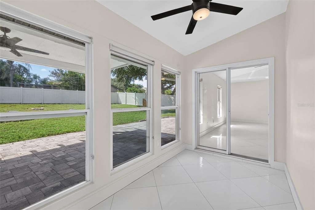 For Sale: $500,000 (3 beds, 2 baths, 1914 Square Feet)