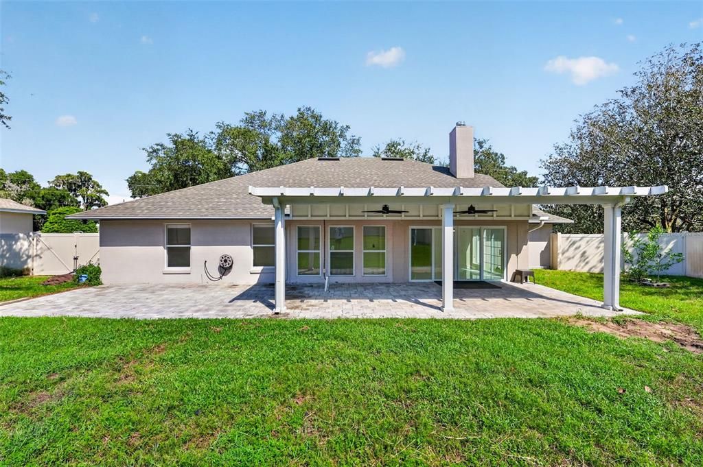 For Sale: $500,000 (3 beds, 2 baths, 1914 Square Feet)