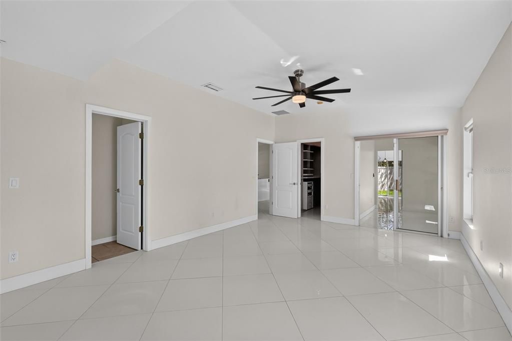 For Sale: $500,000 (3 beds, 2 baths, 1914 Square Feet)