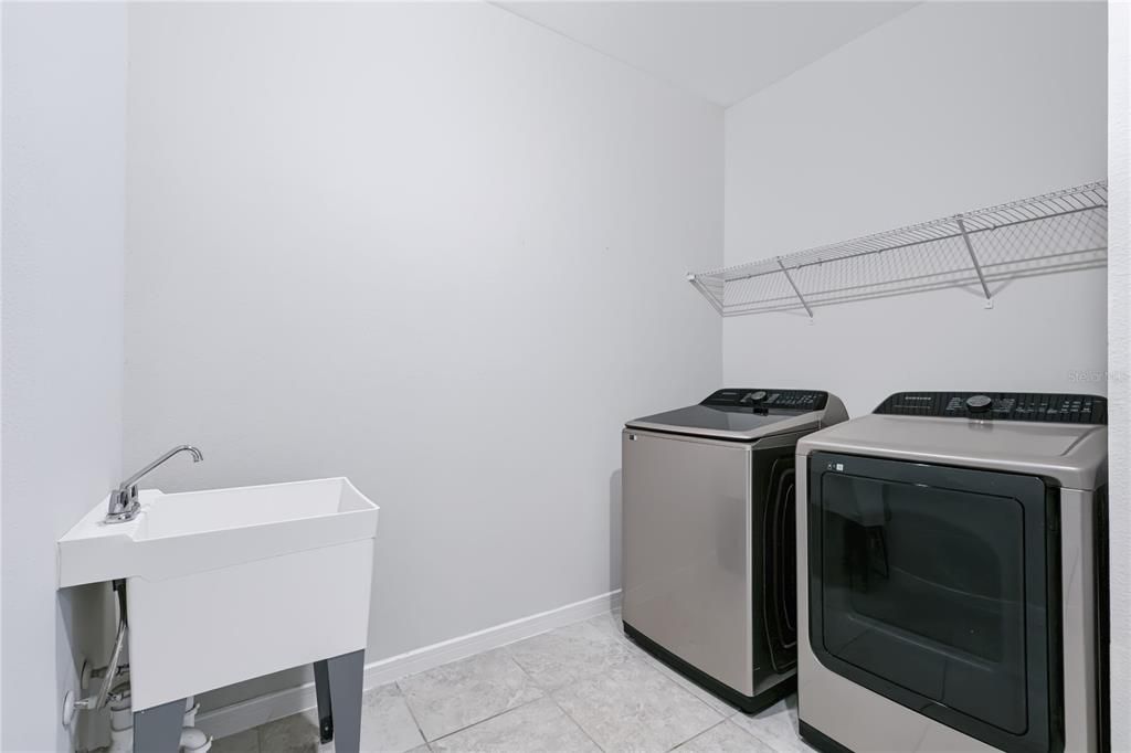На продажу: $499,900 (5 спален, 3 ванн, 2904 Квадратных фут)