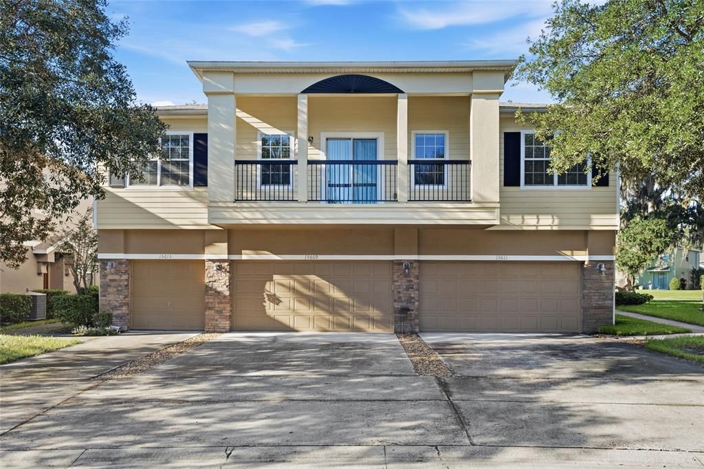 En Venta: $299,900 (2 camas, 2 baños, 1216 Pies cuadrados)