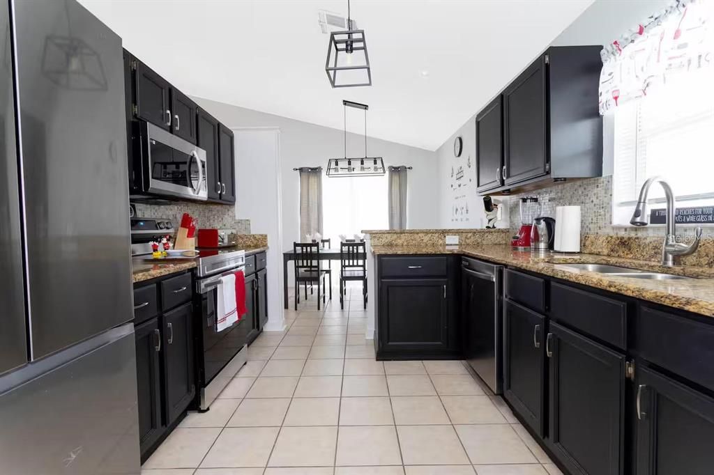В аренду: $2,550 (3 спален, 2 ванн, 1344 Квадратных фут)