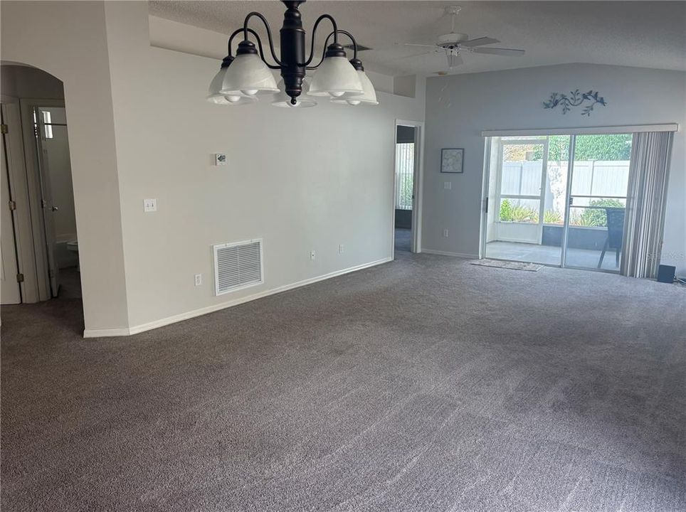 For Sale: $275,000 (2 beds, 2 baths, 1200 Square Feet)